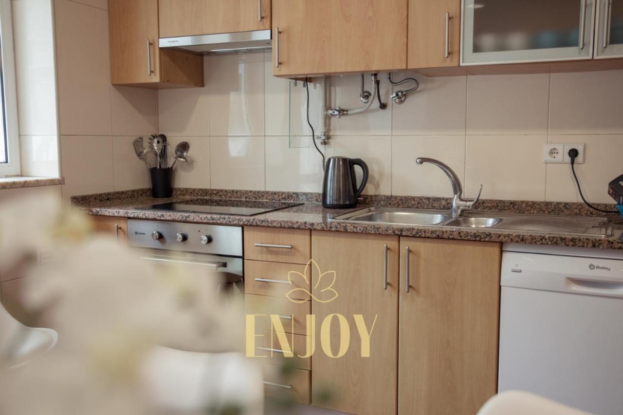 Enjoy Flat By Tonsdeverde Braga Eksteriør bilde
